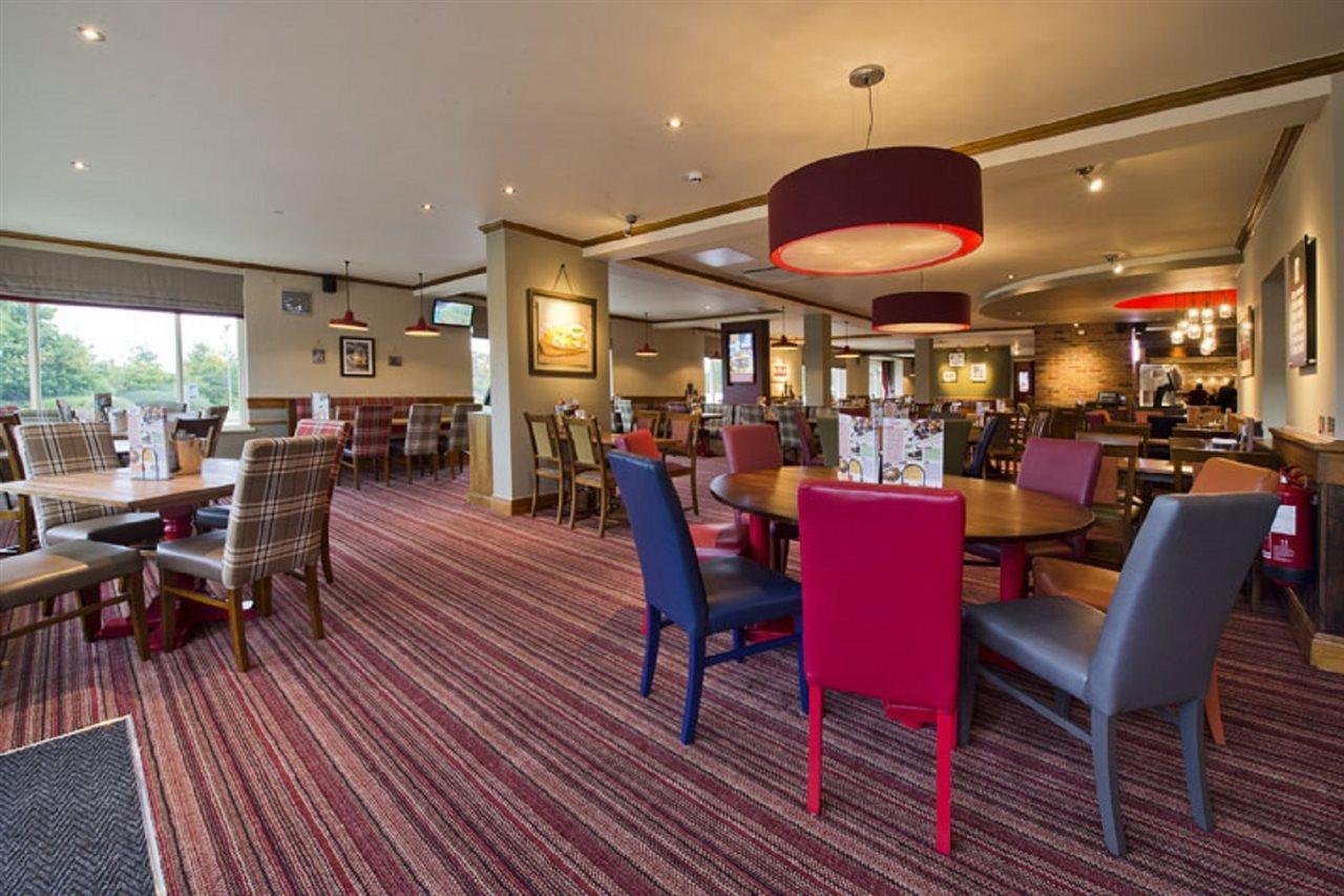 Premier Inn Sheffield/Barnsley Exterior foto