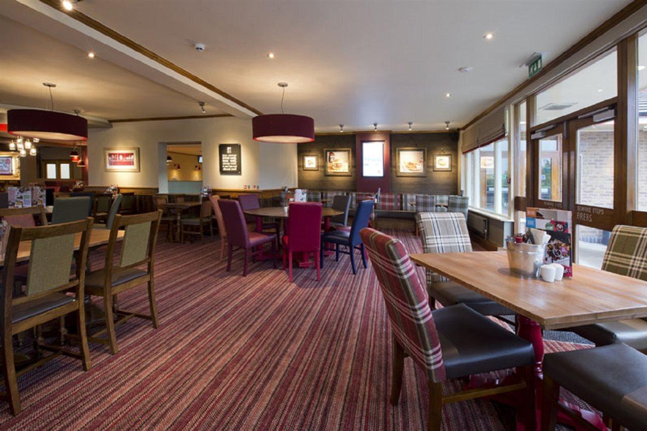 Premier Inn Sheffield/Barnsley Exterior foto