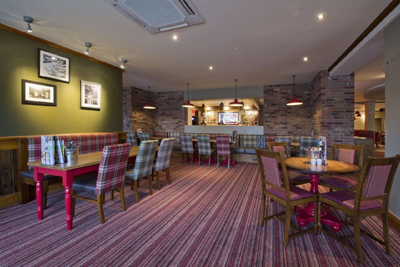 Premier Inn Sheffield/Barnsley Exterior foto