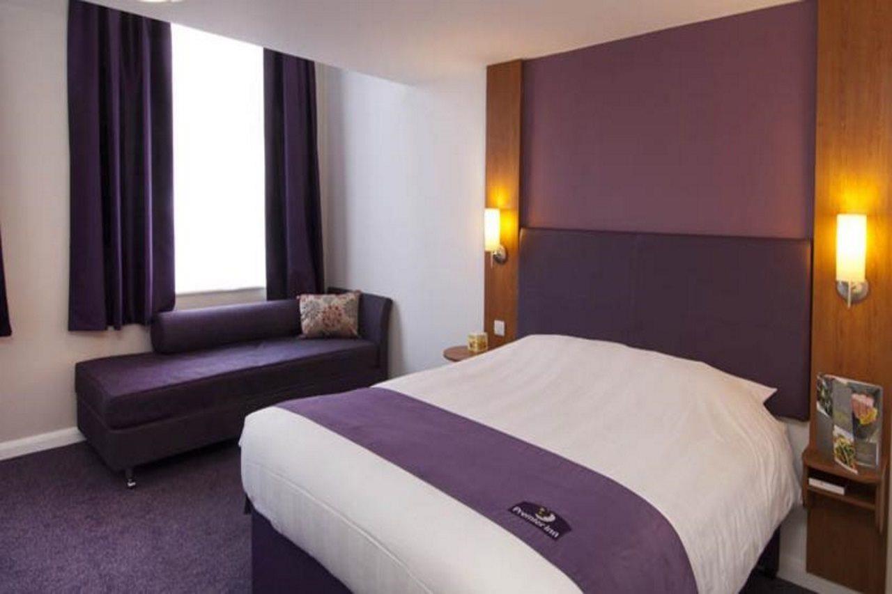 Premier Inn Sheffield/Barnsley Exterior foto
