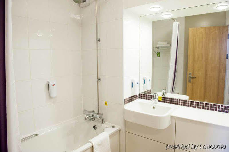 Premier Inn Sheffield/Barnsley Exterior foto